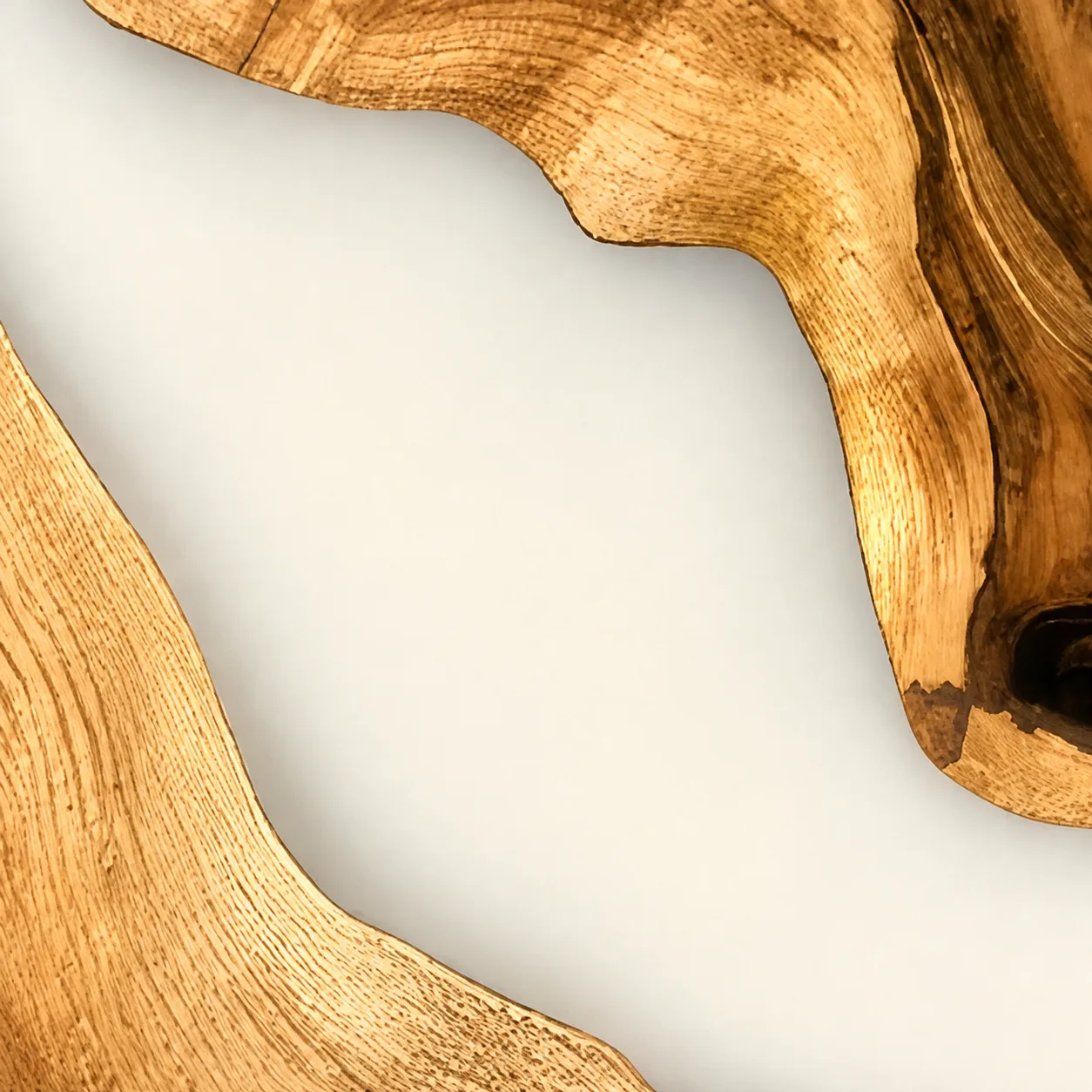 White resin style